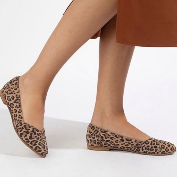 Toms Shoes - TOMS Julie Suede Leather Leopard Animal Print Ballet Flats Tan Brown Size 9.5